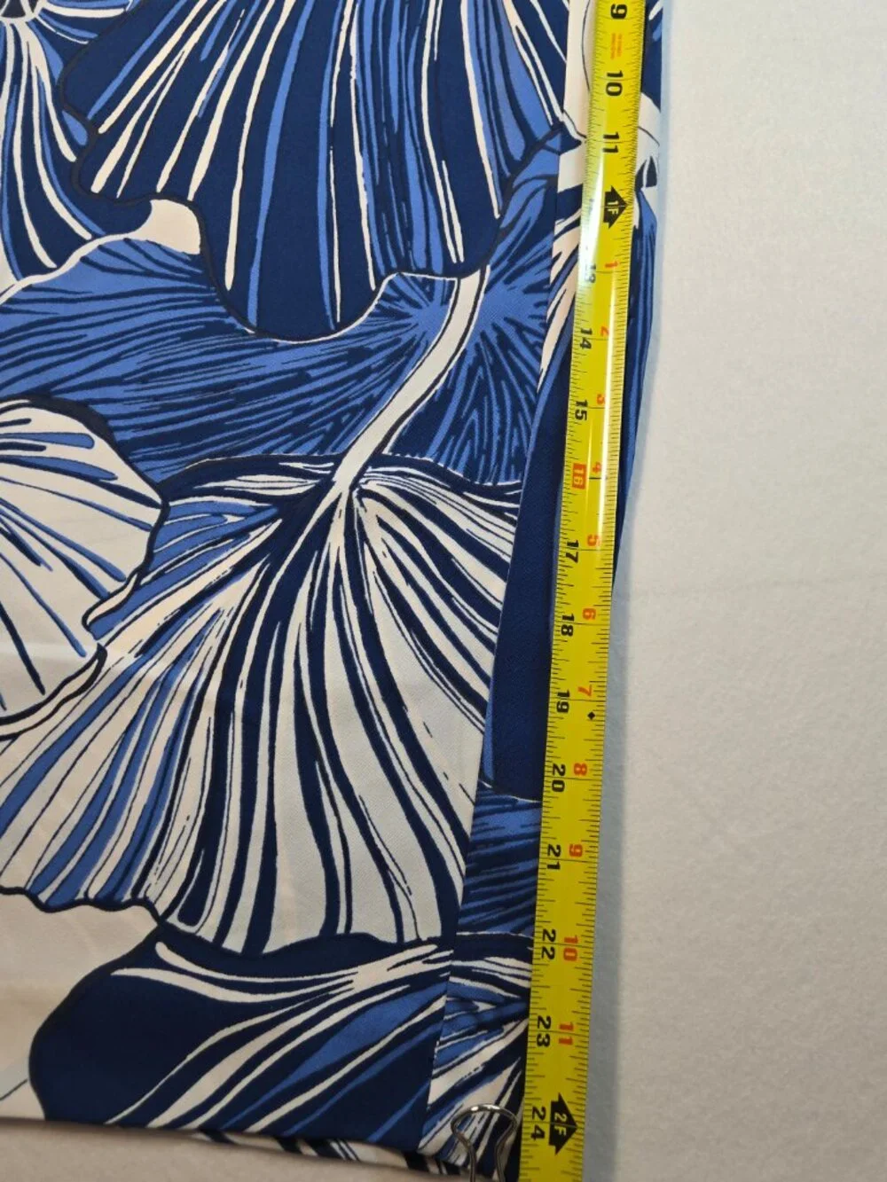 Ann Taylor Blue floral Trousers XSP - Picture 6 of 8
